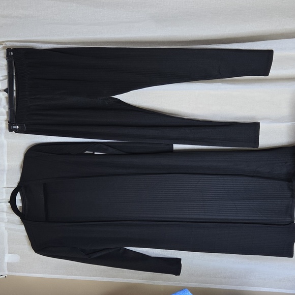 Black Ribbed Three-Piece Set - Picture 2 of 5